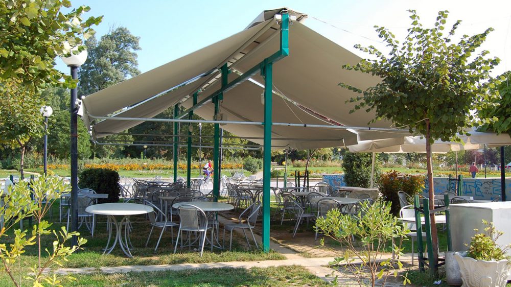 FOLDING-ARM AWNING