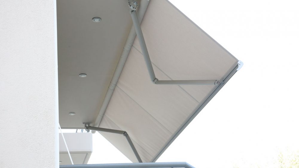 FOLDING-ARM AWNING