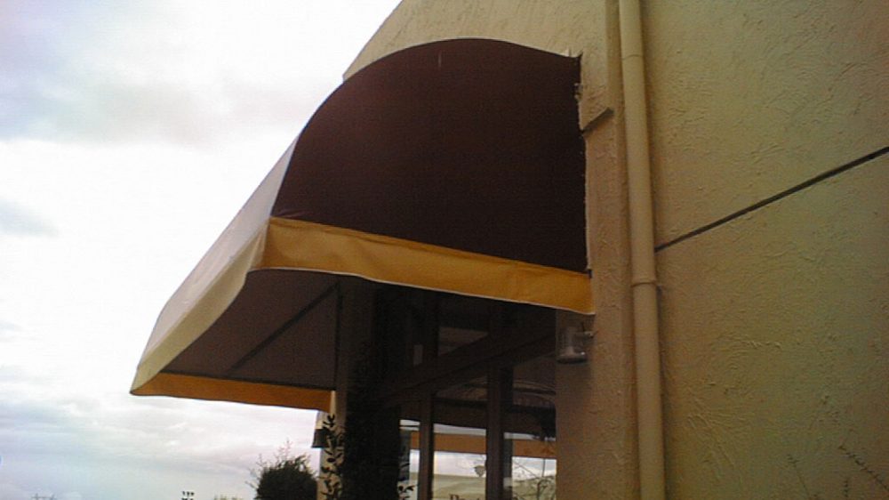 BASKET AWNING – CURVED AWNING