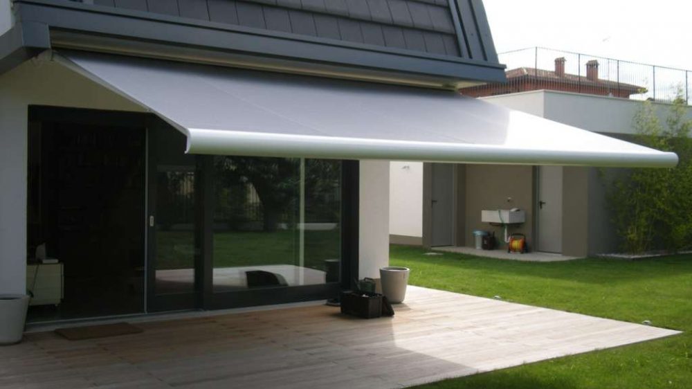 CASSETTE AWNING