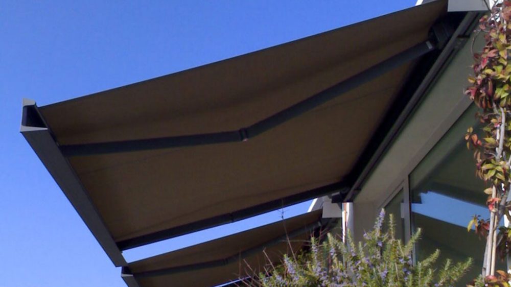 CASSETTE AWNING