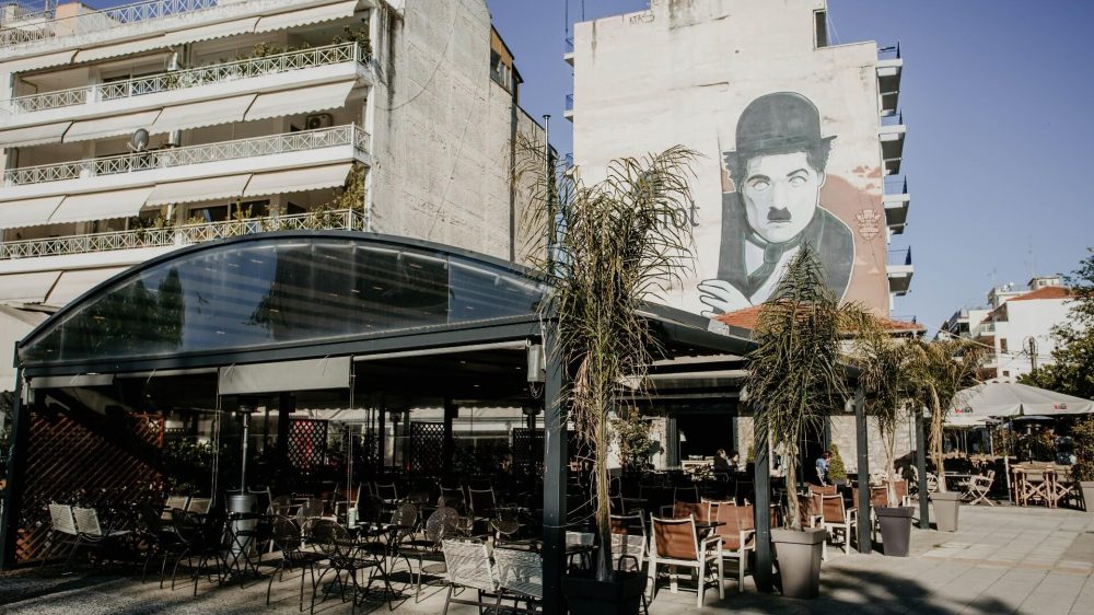 (Ελληνικά) CAFÉ-BAR-RESTAURANT CHARLOT