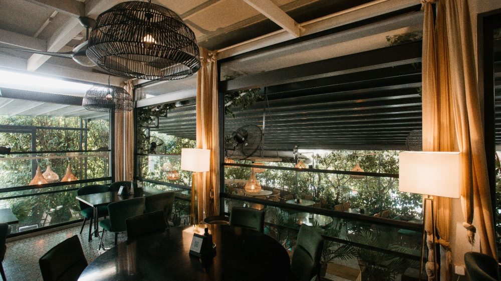 (Ελληνικά) Ivy Bar-restaurant