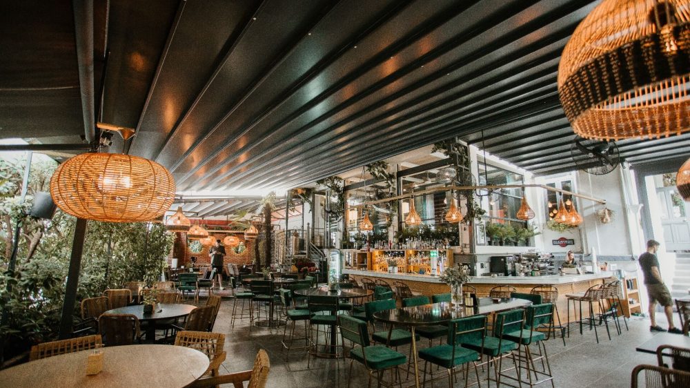 (Ελληνικά) Ivy Bar-restaurant